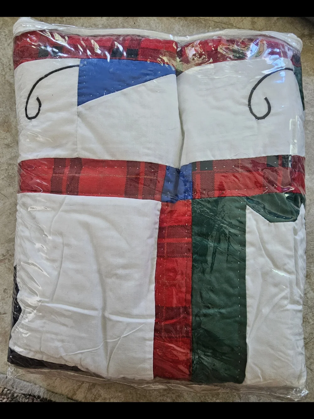 Patchwork Cat Quilt in Red, White, Black, Green, Blue, Yellow
